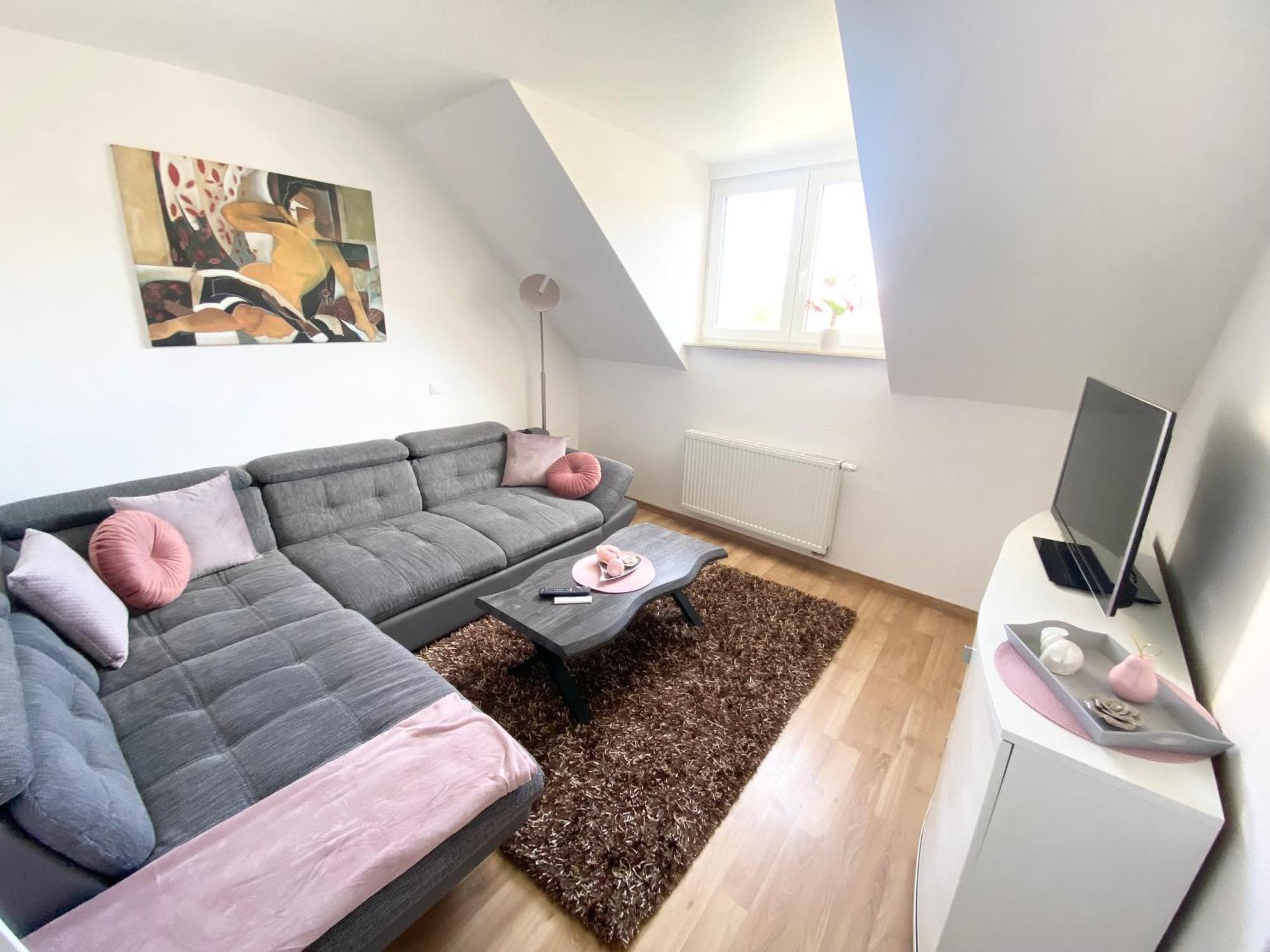 Apartment 6 *